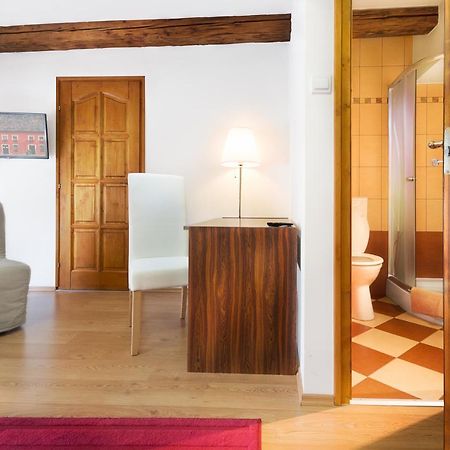 Rubra Panzio Bed & Breakfast Vac Ngoại thất bức ảnh