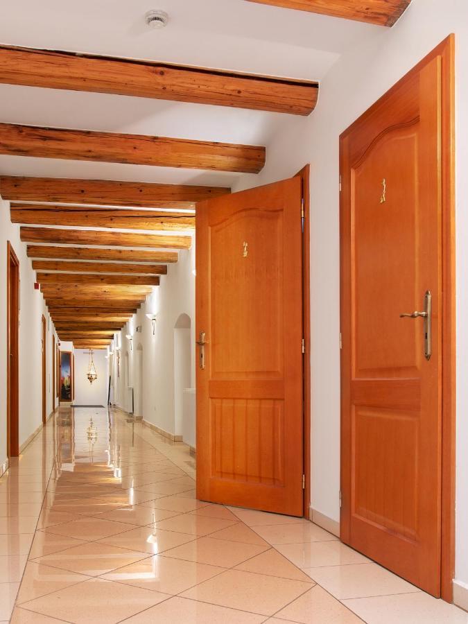 Rubra Panzio Bed & Breakfast Vac Ngoại thất bức ảnh