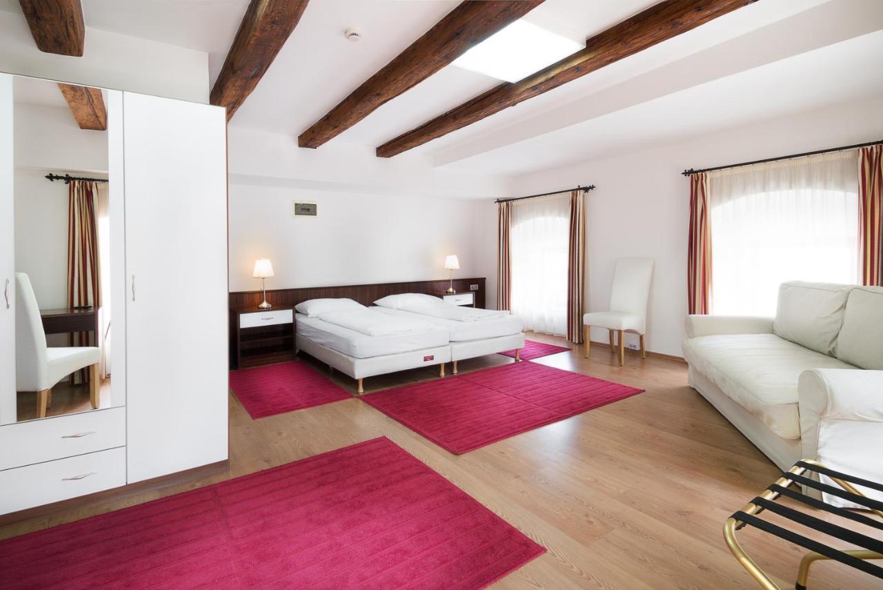 Rubra Panzio Bed & Breakfast Vac Ngoại thất bức ảnh