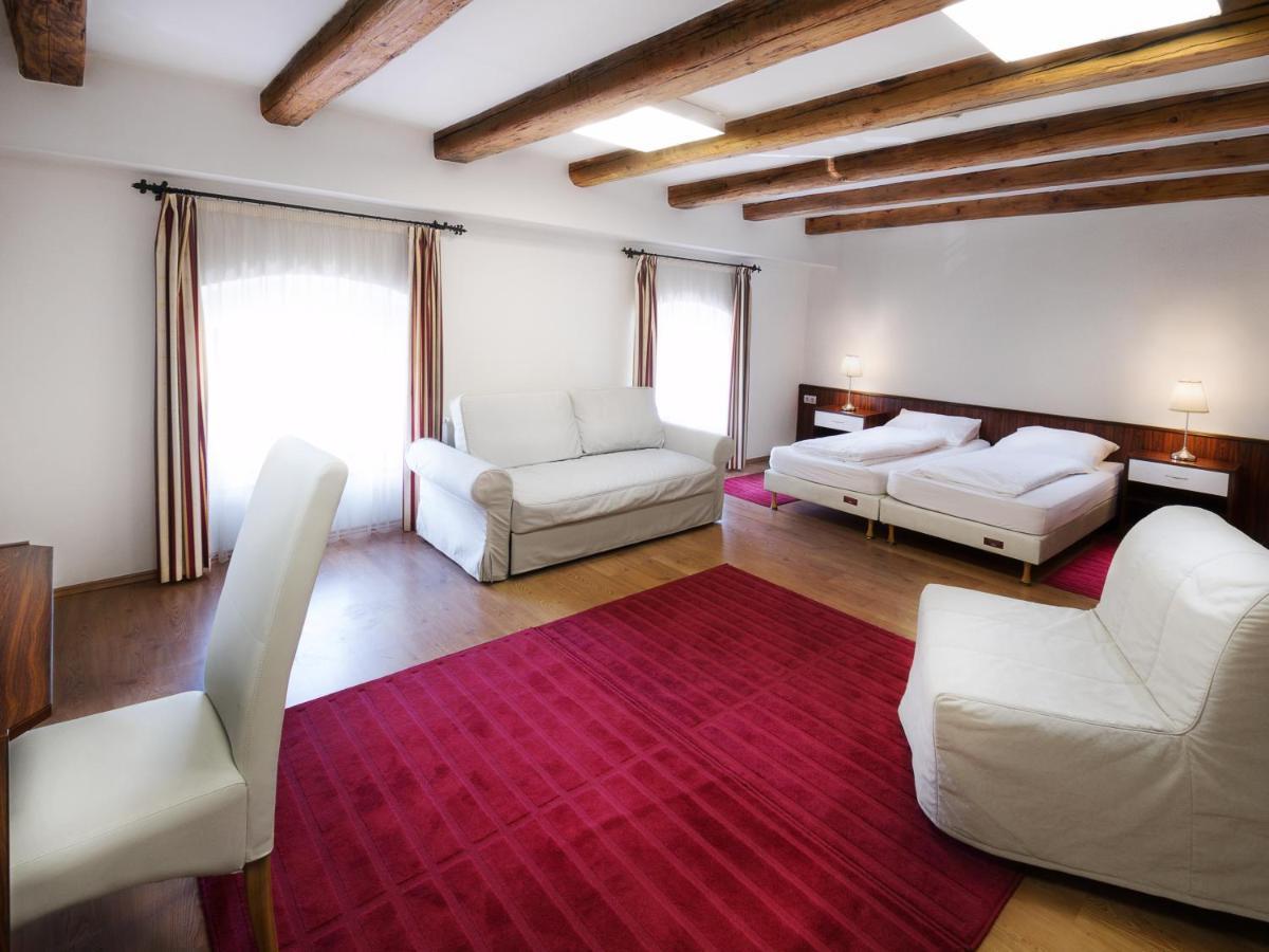 Rubra Panzio Bed & Breakfast Vac Ngoại thất bức ảnh